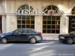 西ベイルートのハムラー地区に最近オープンした寿司店。