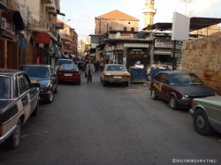 レバノン南部の中心都市サイダー（シドン）の裏通り風景。